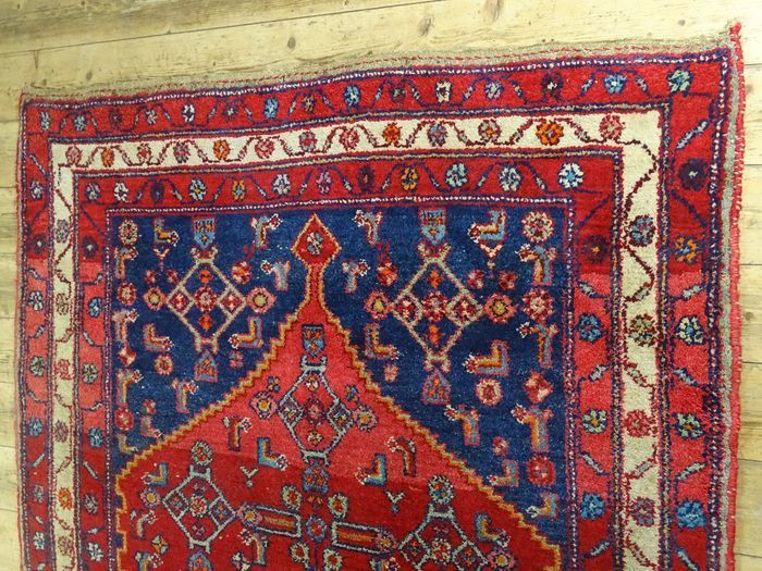 Beautiful Oriental Vintage Carpet/Rug.