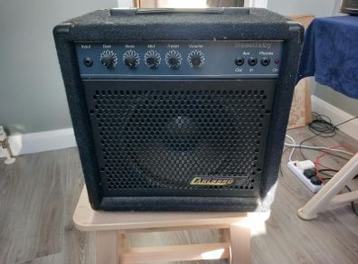 Carlsbro BassBaby - Bass Amp