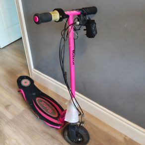 Razor electric scooter