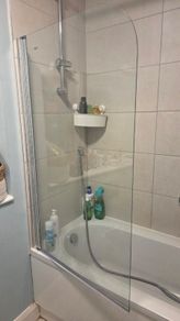 Shower screen