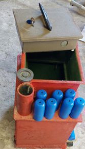Underfloor security safe