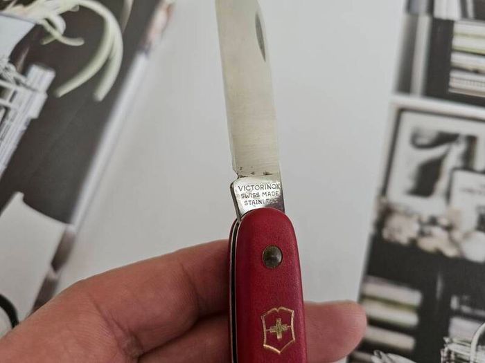 Victorinox Gardening Knife Utility Tool Swiss Army Knife