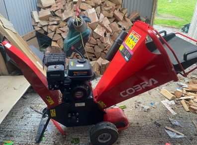 Petrol chipper