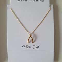 White Leaf necklace