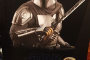 Hot Toys Star Wars The Mandalorian Chrome Mando