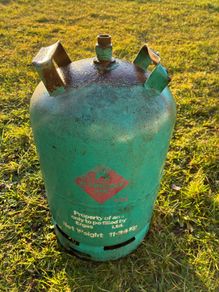 11.34 kg gas cylinder