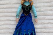 Princess Anna Frozen Just Play plush doll plastic face approx. 42 cm. NOT working Head a bit too loose Used Please look at the pictures