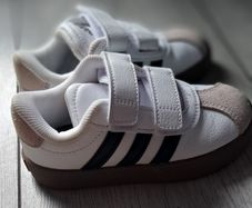 Adidas size 6K European 23