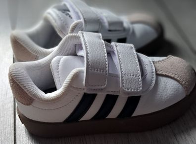 Adidas size 6K European 23