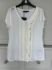 Luxury brand Maxmara rich cream coloured top/tee shirt BRAND NEW