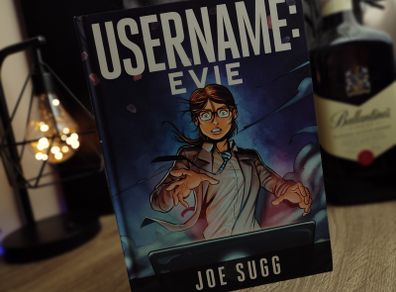 Username: Evie ! Graphic Novel ! Hardcover ! 2015 ! by Hodder & Stoughton !