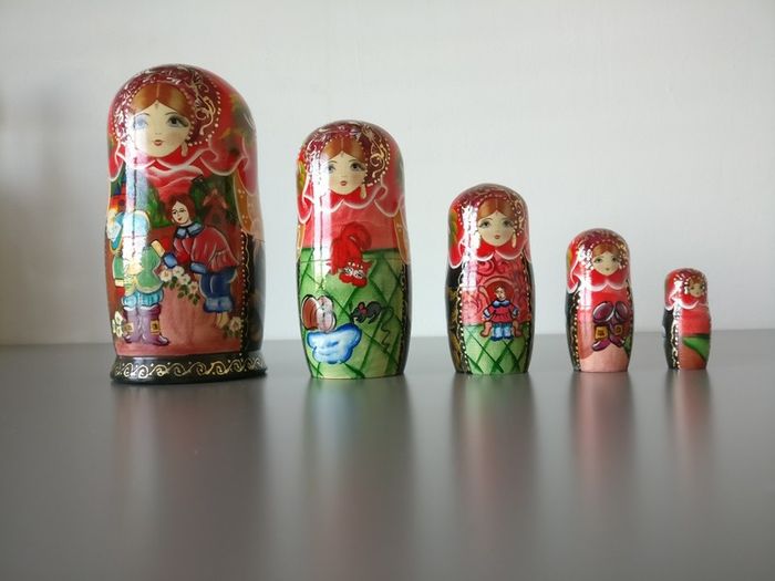 Set of 5 Russian Matryoshka Dolls featuring Puss in Boots