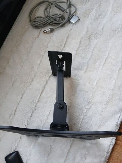 Walker brand flat screen tv 29inch in length  x17 inch heigth. Comes with original remot control, swivel mounted tv bracket and cables. .