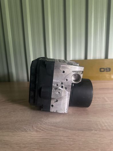 lexus is220d ABS Pump Controller