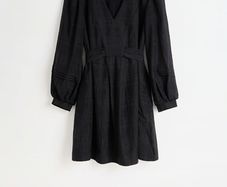 v neck mini