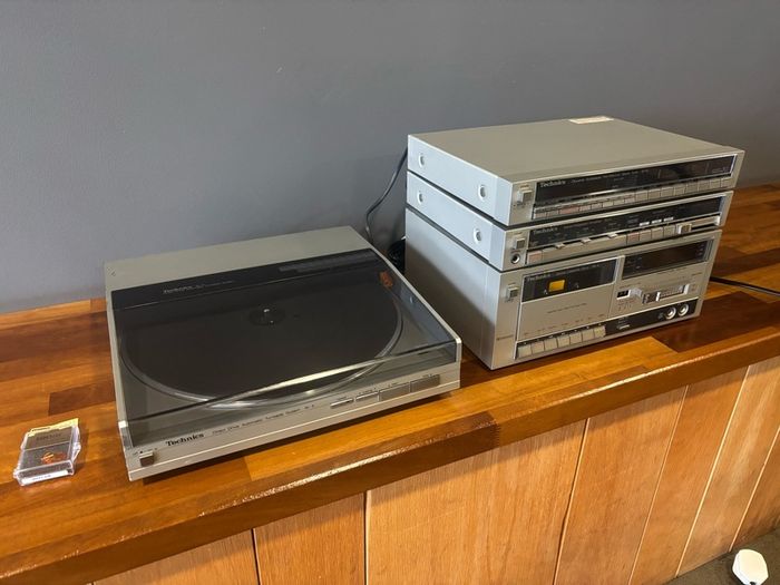 Vintage Technics Stereo System 5
