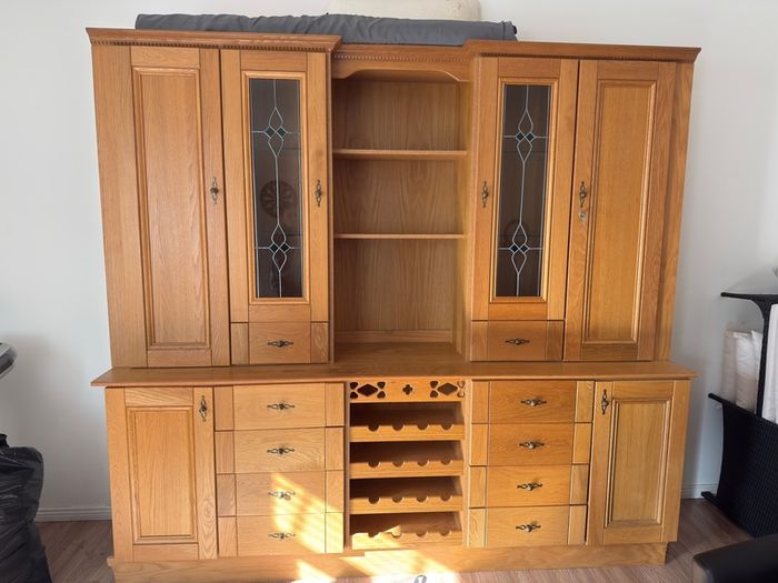 Large Solid Oak Welsh Dresser / Kitchen Hutch