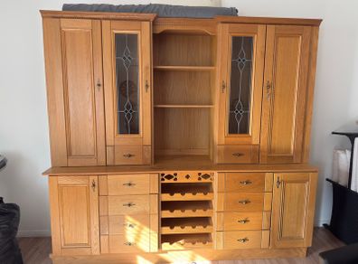 Large Solid Oak Welsh Dresser / Kitchen Hutch