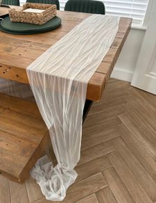 20 tulle table runners