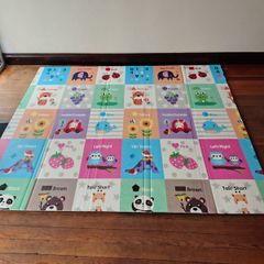 Extra large foam playmat (foldable)