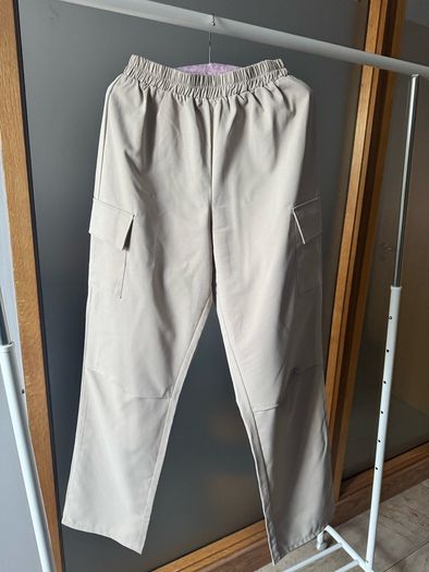 PrettyLittleThing Beige Trousers with Pockets Size 8
