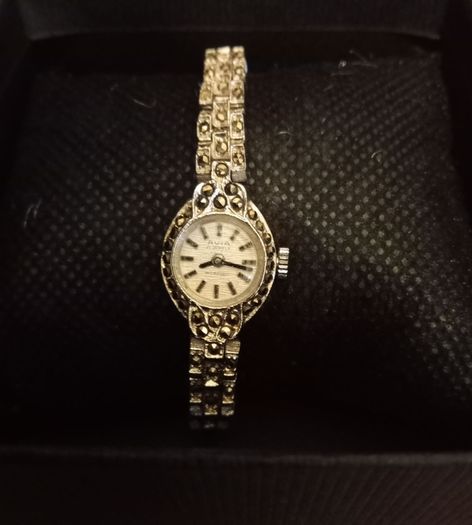 Vintage Avia Women's Wristwatch.