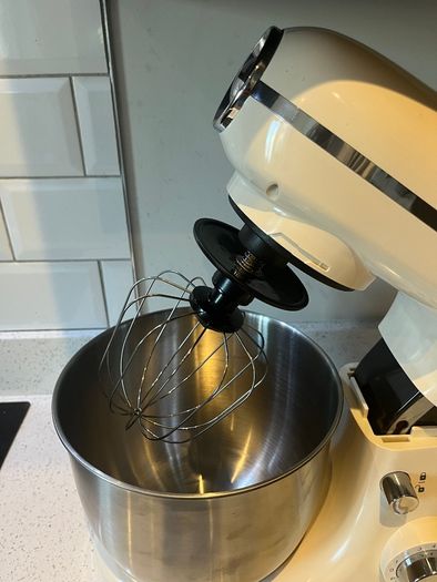 Stand mixer