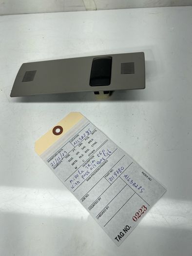 BMW 5 series E60  E61  Emergency Call Switch Button 6977788 A1l2b28s