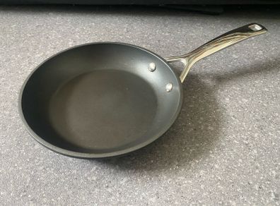 Le Creuset Toughened Non-Stick Shallow Frying Pan 20 cm France