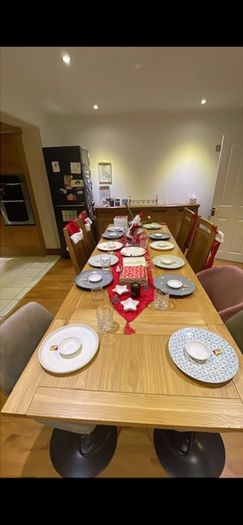 Wooden dining table and chairs - Extendable