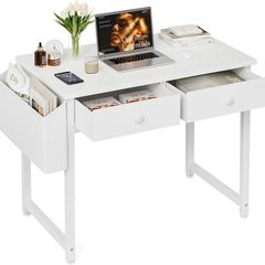 Small Computer Desk with 2 Fabric Drawers, 32 Inch Home Office Desk with Storage Bags and Drawers, Study Writing Gaming Table for Small Spaces, White