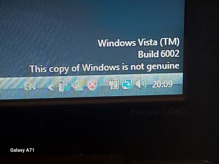 Compaq Presario CQ60-218EA 15.6 Laptop, AMD Semprom SI-42 2.1GHz, Windows Vista, 2GB Ram, 500GB HDD in Excellent condition, a True Blast from the Past