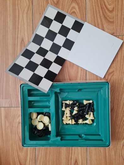 Chess and draughts sets