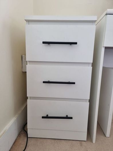 Dressing table