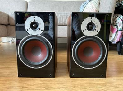 Dali Zensor 3 Hi-Fi Bookshelf Speakers - Light Walnut