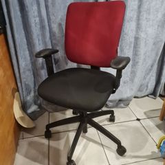 Office task chairs 8 available