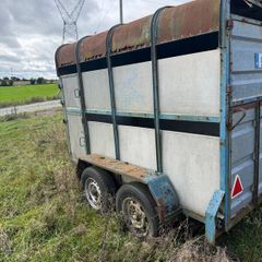 Trailer