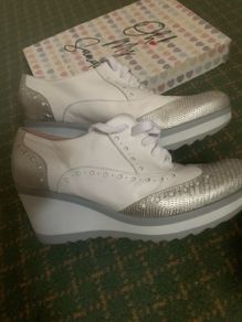 Wedge laced shoes