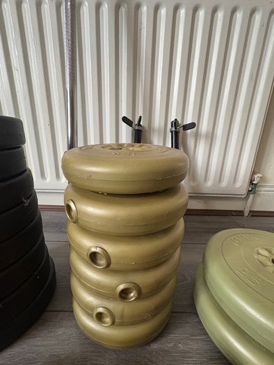 York Weights & Barbell Set - Plates, Bar & Clips Included