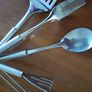 Utensil set and rail with hanging hooks Image 5