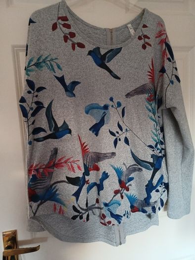 top very comfortable top/ sweat