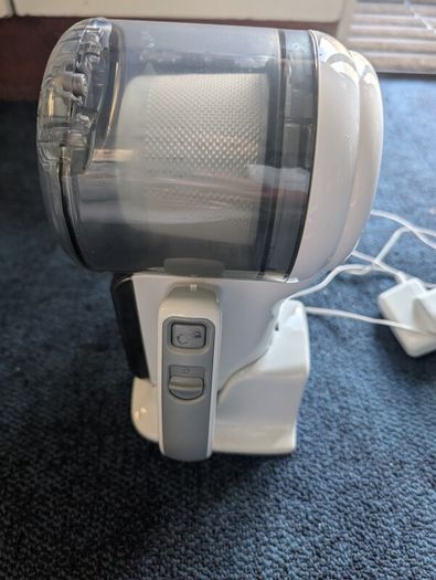 Cordless vacuum cleaner