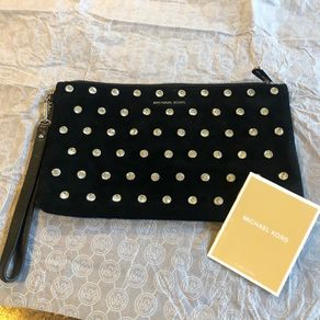 Micheal Kors Wristlet clutch