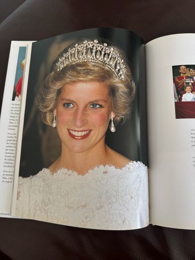 Diana, Princess of Wales: A Tribute by Tim Graham - Hardcover Book