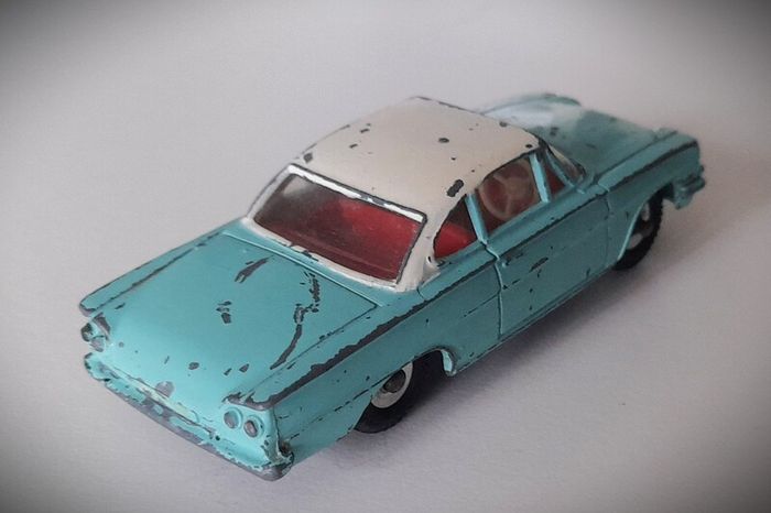 Diecast Vintage Dinky Toys Ford Consul Capri - Fair to Good Original Condition/No Box