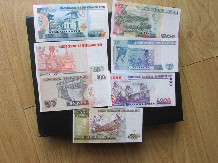 Peru.Lot of 7 Uncirculated Banknotes.1987/88.