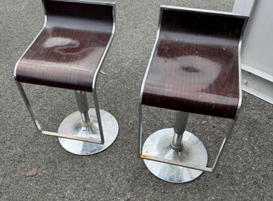 2 x high stools
