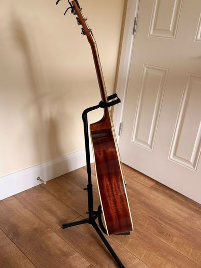 Acoustic guitar