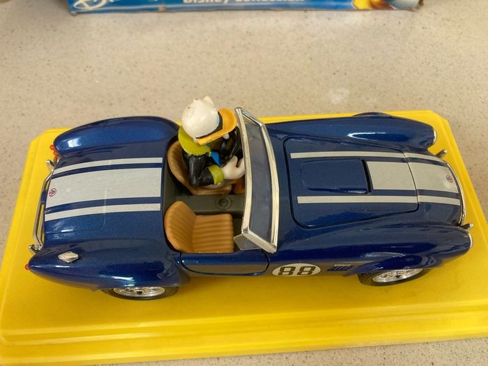 Disney Donald Duck AC Cobra 1/24 Burago