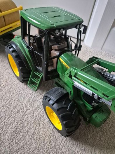 John Deere - Tractor and Bale Toy Set